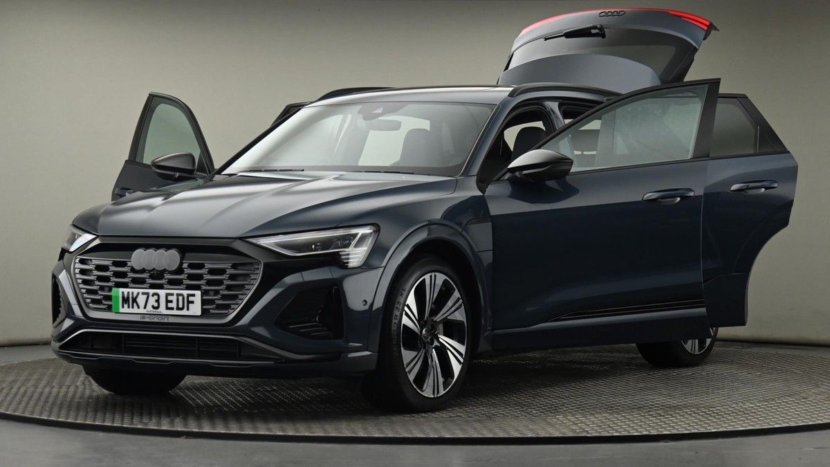 Audi Q8 e-tron Image 28