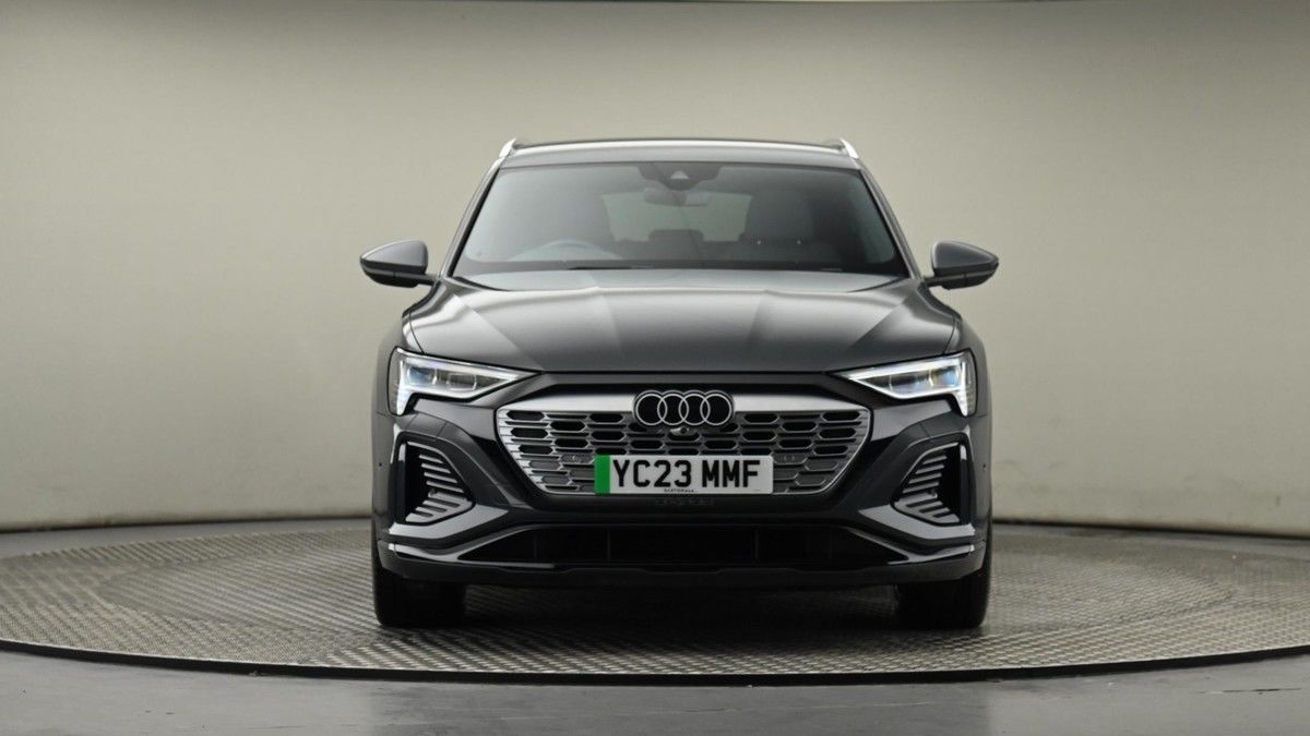 Audi Q8 e-tron Image 21