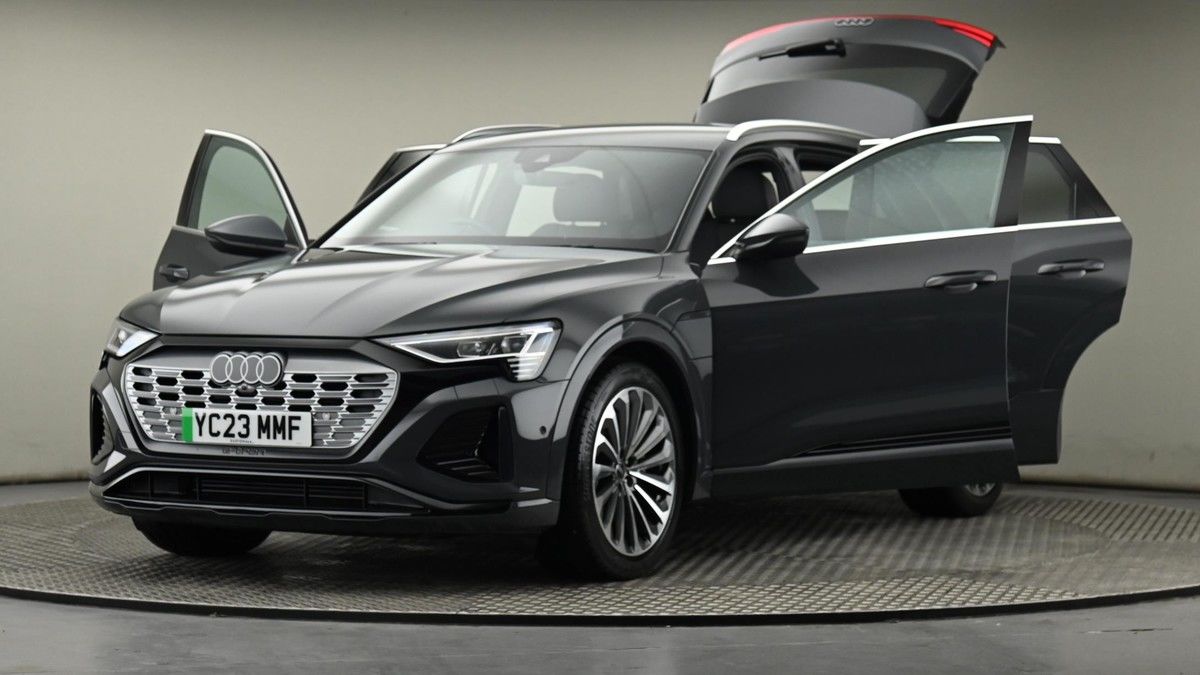 Audi Q8 e-tron Image 28