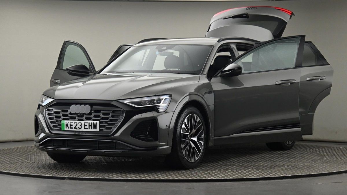 More views of Audi Q8 e-tron