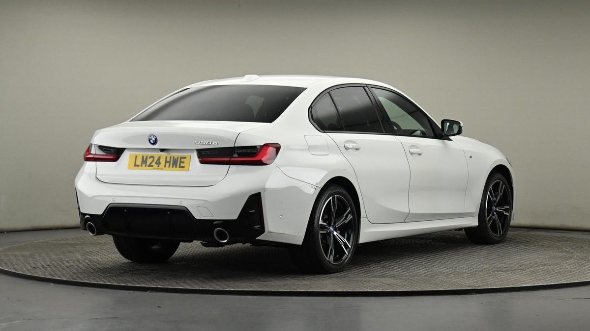 BMW 3 Series Image 25