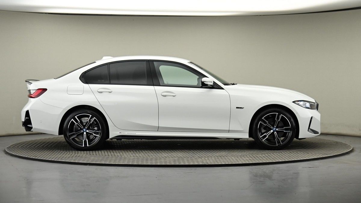 BMW 3 Series Image 27