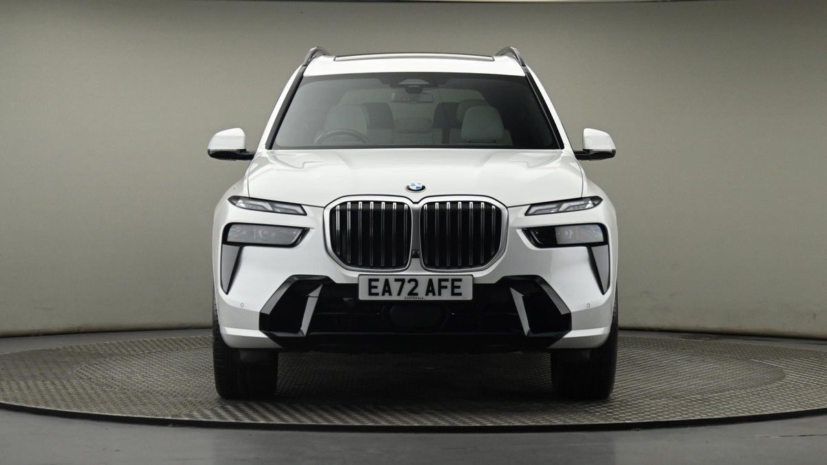 More views of BMW X7