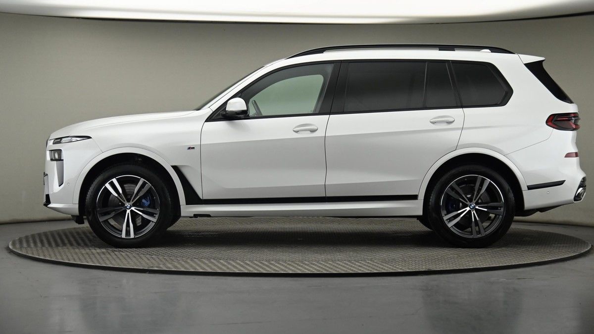 More views of BMW X7