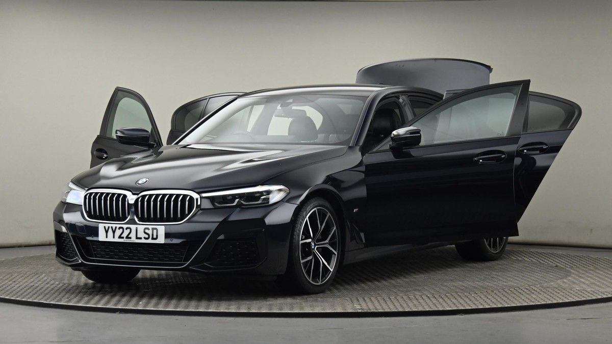 BMW 5 Series Image 28