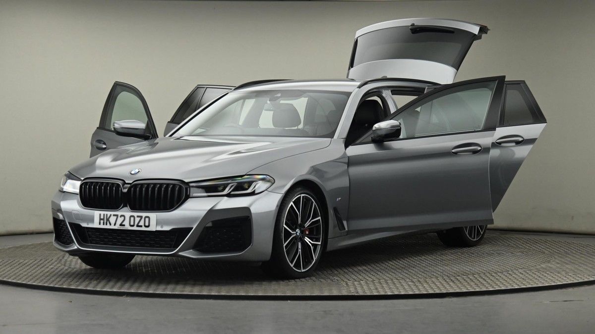 BMW 5 Series Image 28