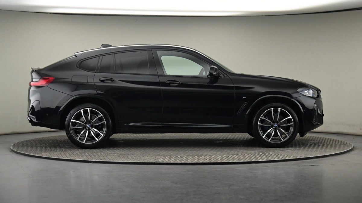 More views of BMW X4