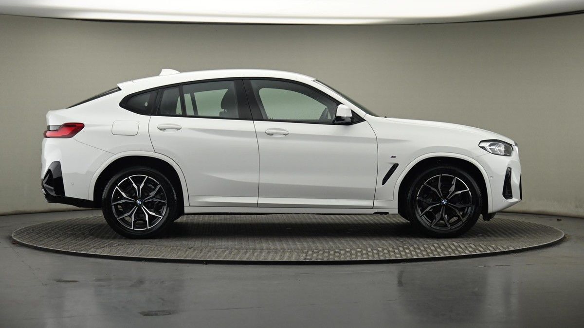 BMW X4 Image 27