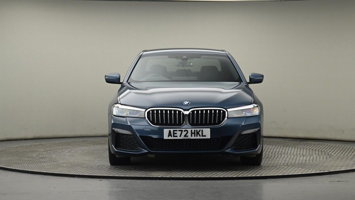 BMW 5 Series Image 21