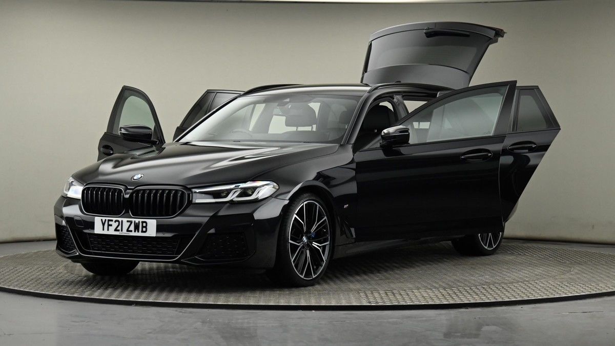 BMW 5 Series Image 28