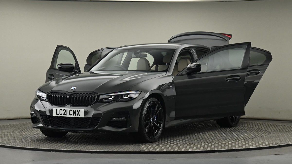 BMW 3 Series Image 28