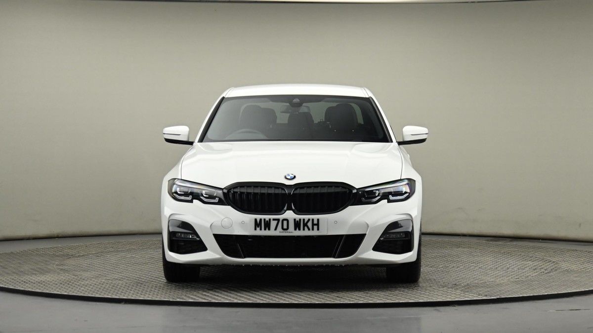 BMW 3 Series Image 9