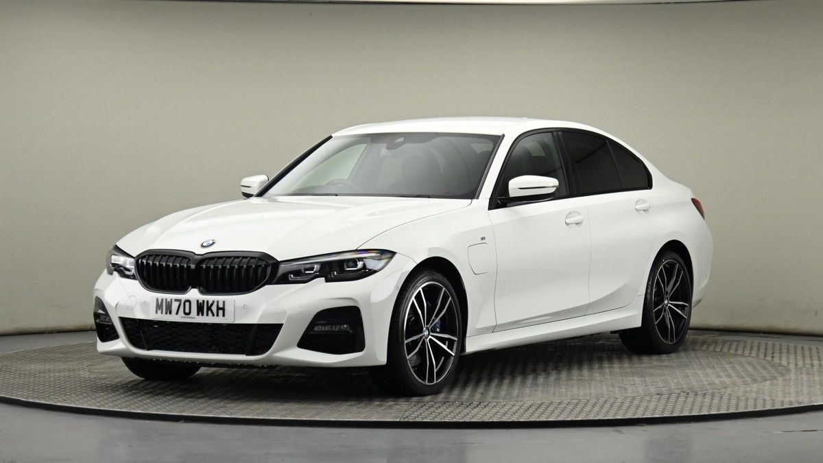 BMW 3 Series Image 10