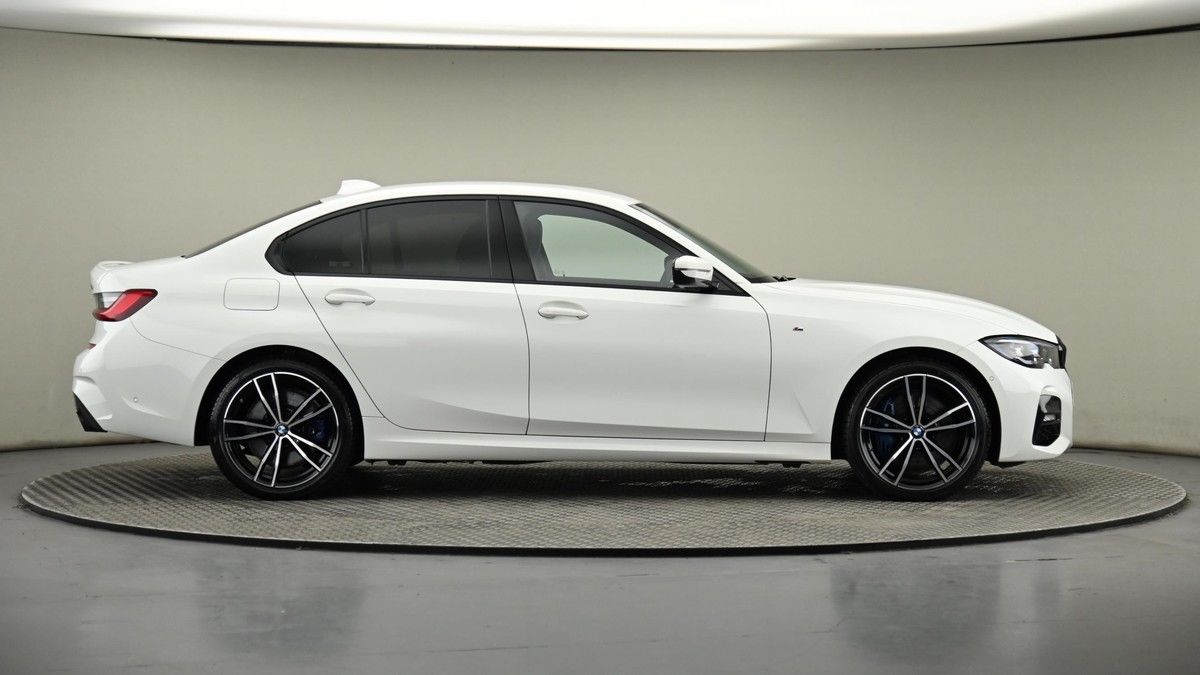 BMW 3 Series Image 15