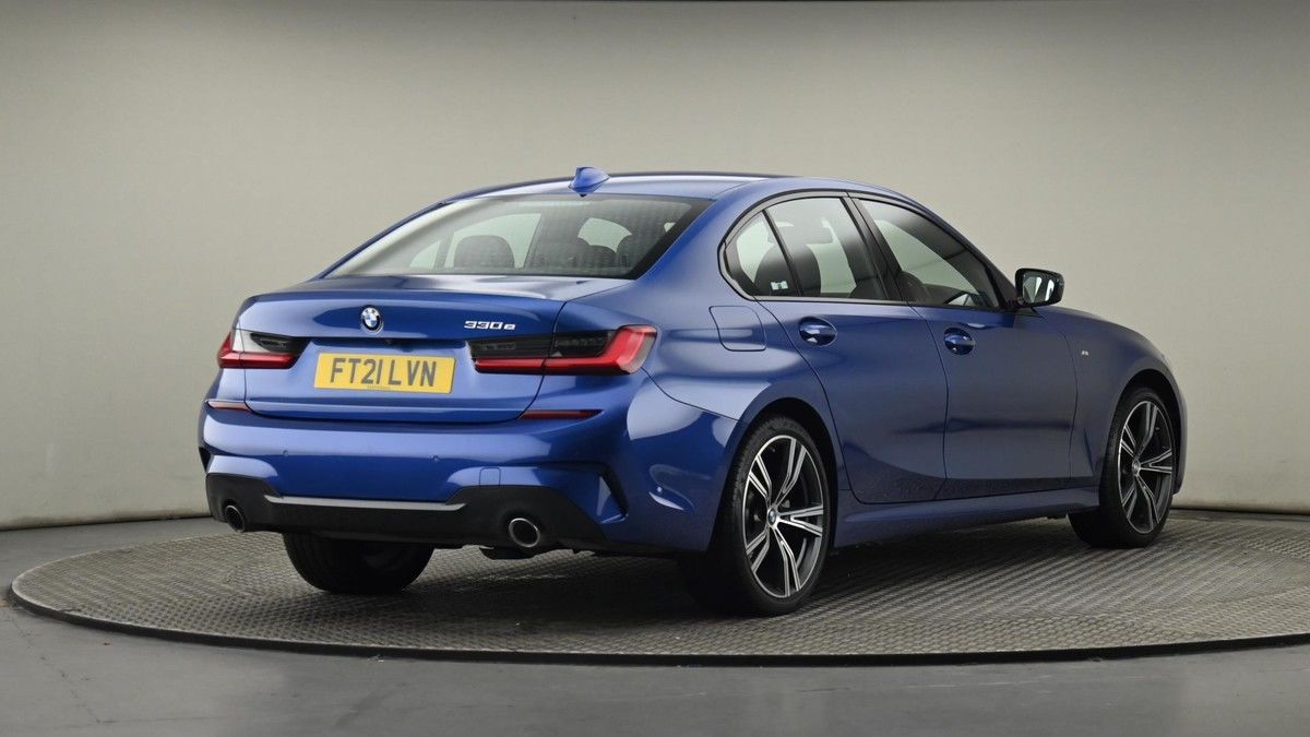 BMW 3 Series Image 26