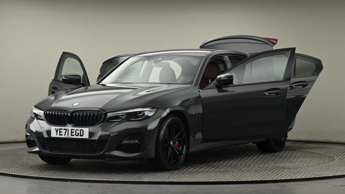 BMW 3 Series Image 26