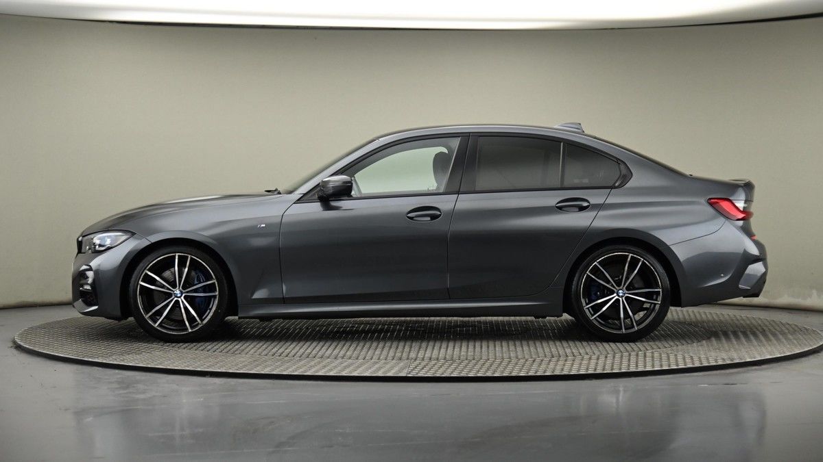 BMW 3 Series Image 22