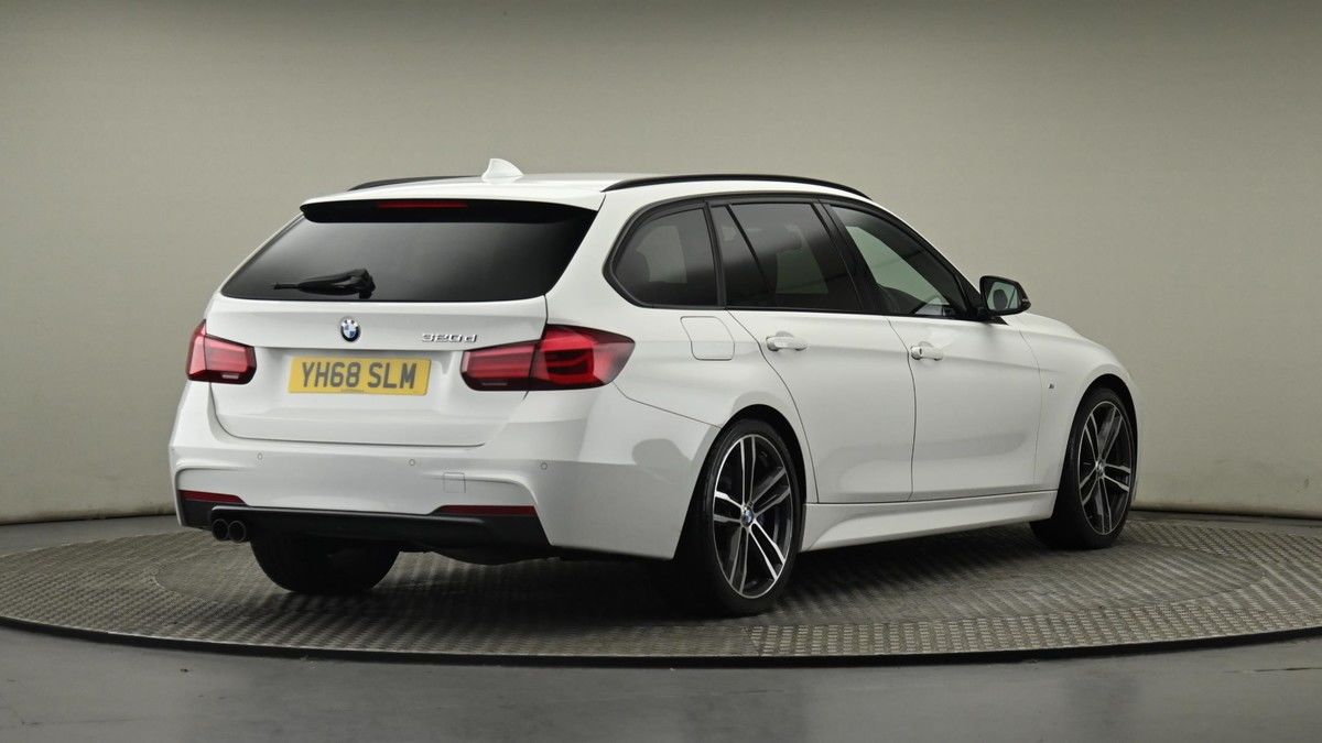 BMW 3 Series Image 26