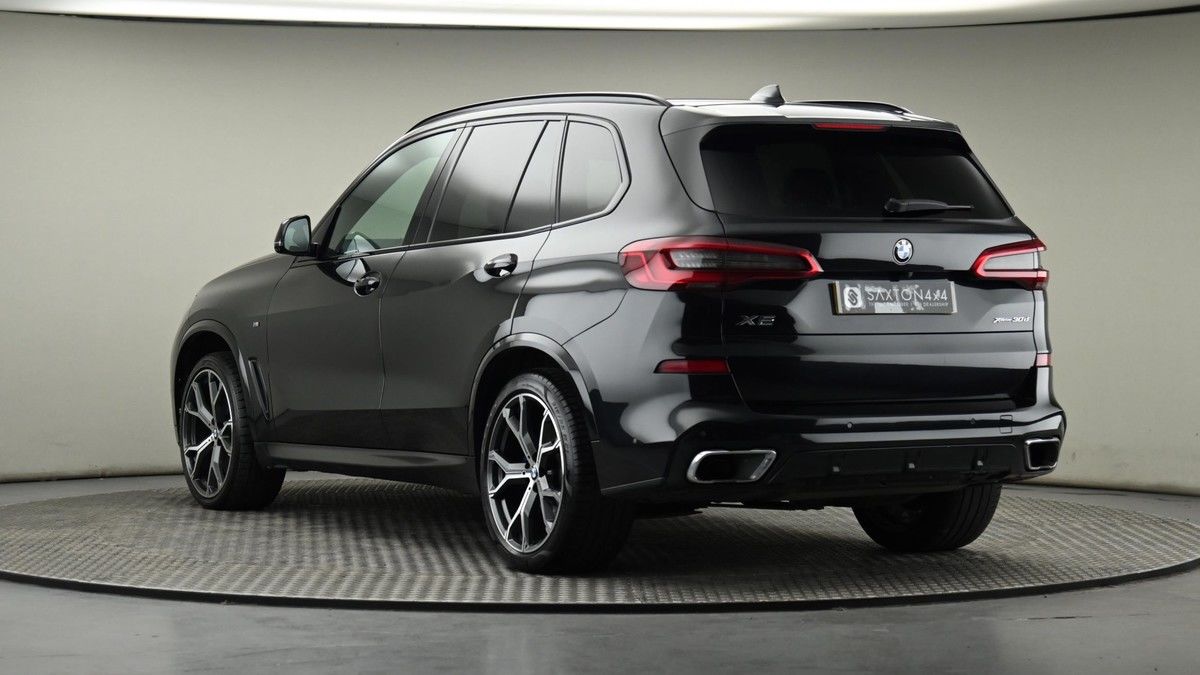 BMW X5 Image 24