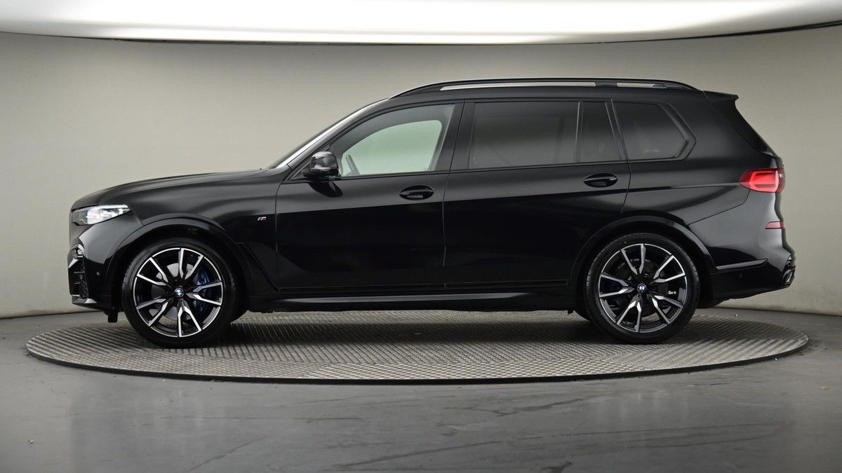 More views of BMW X7