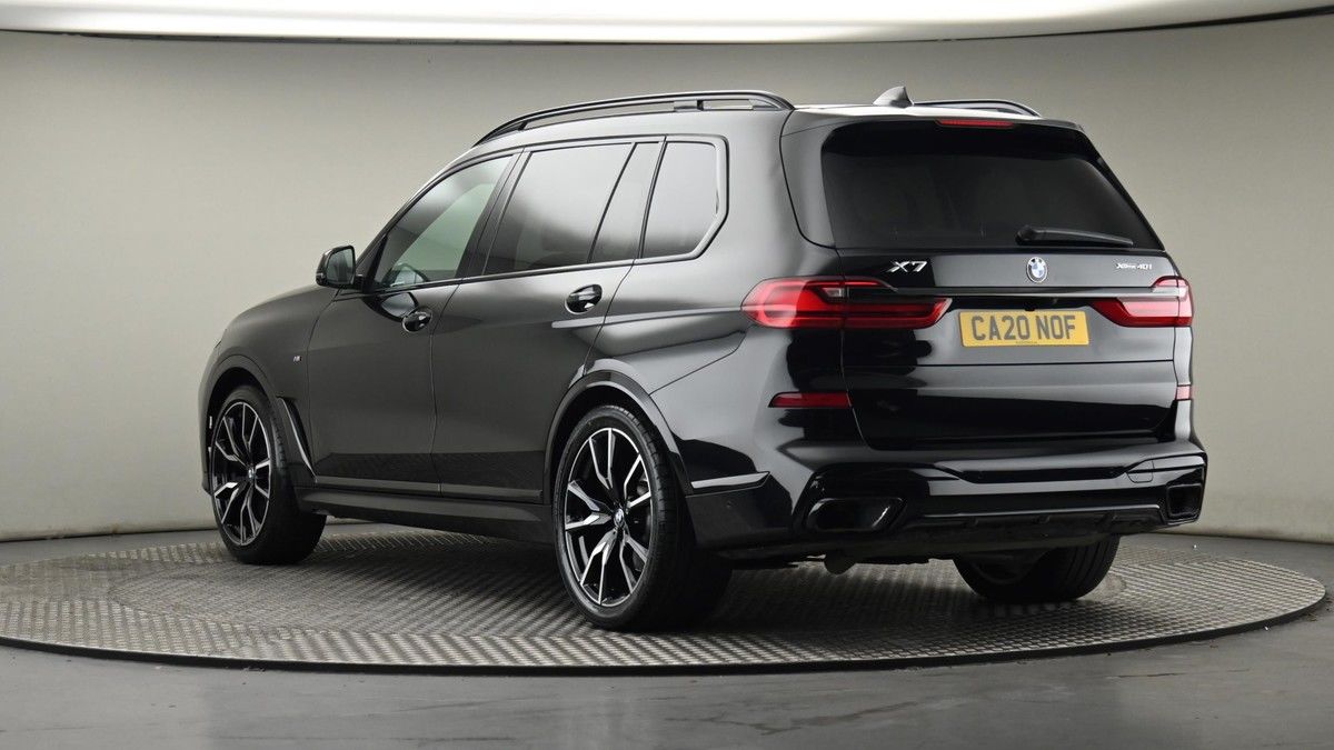 More views of BMW X7