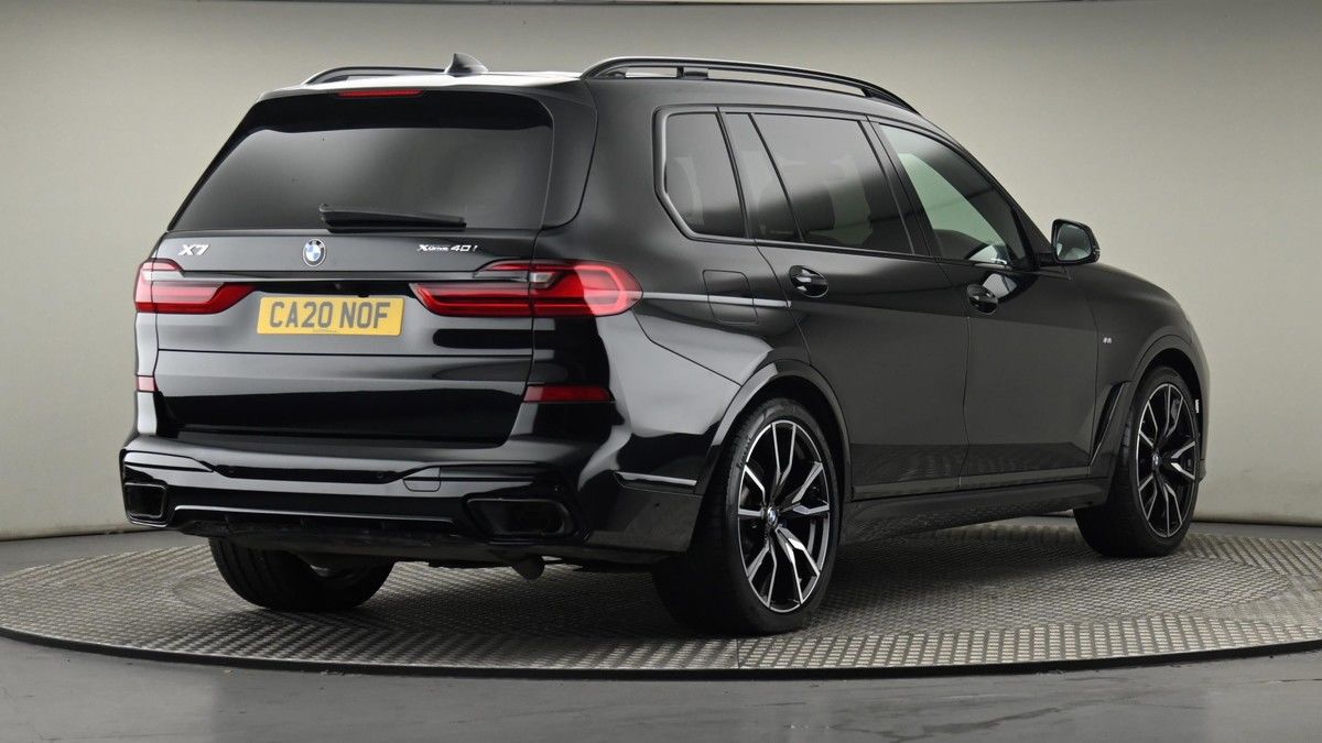 More views of BMW X7