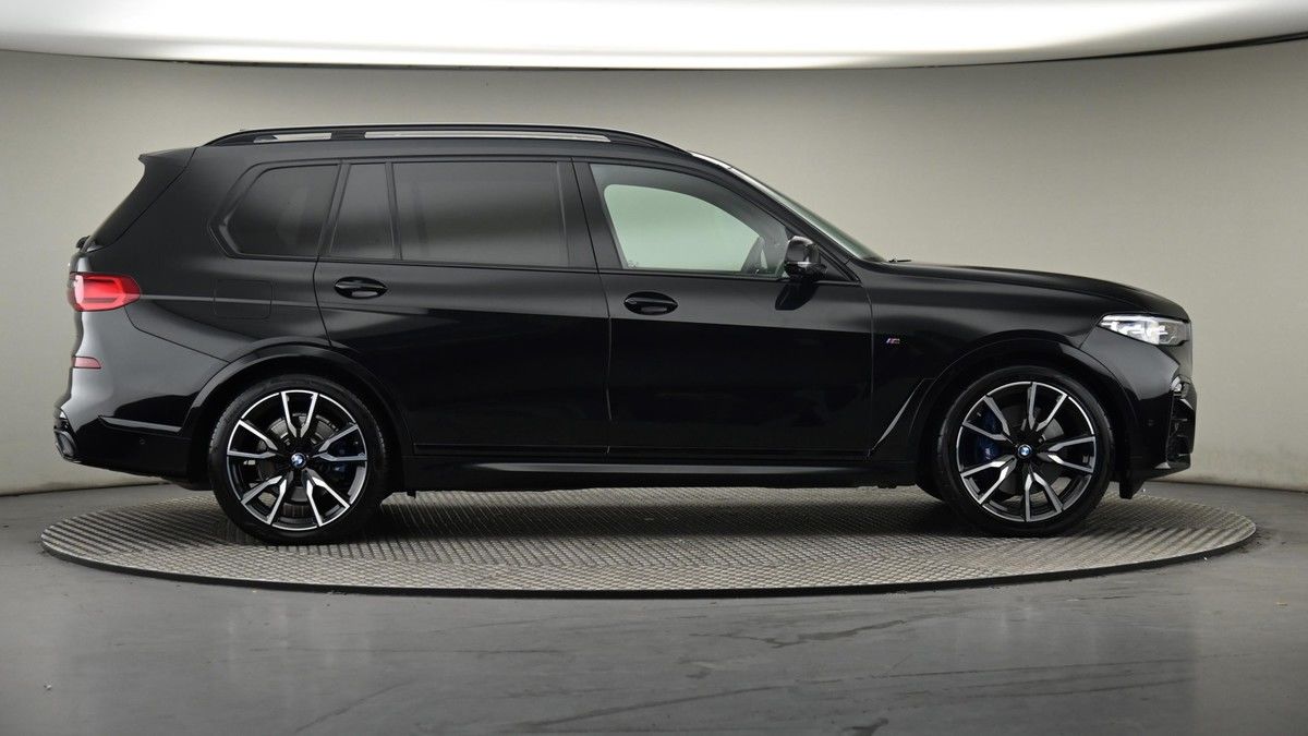 More views of BMW X7