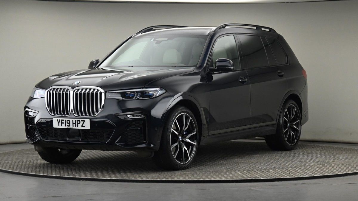 More views of BMW X7