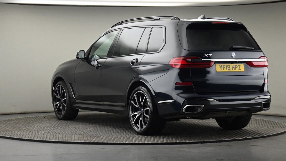 More views of BMW X7