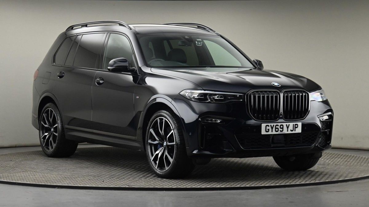 More views of BMW X7