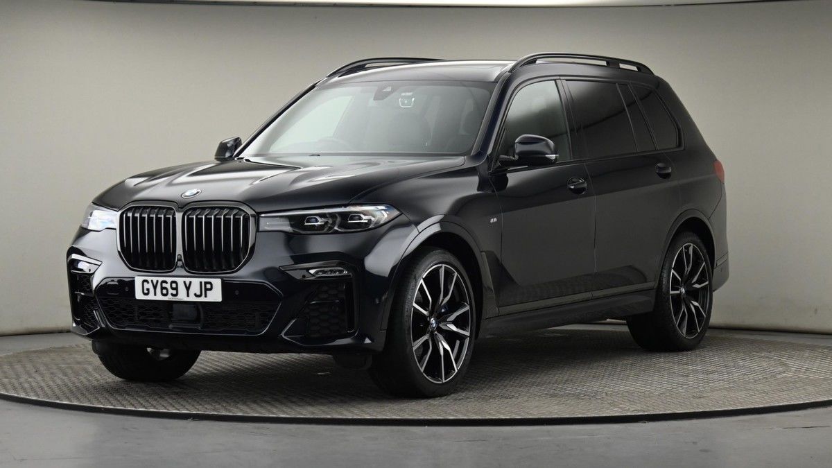 More views of BMW X7