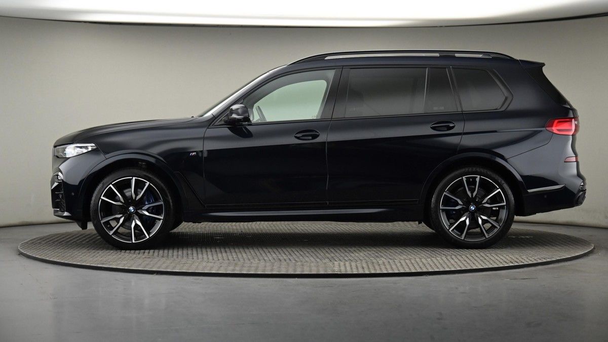 More views of BMW X7