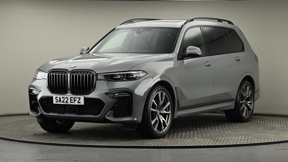 More views of BMW X7