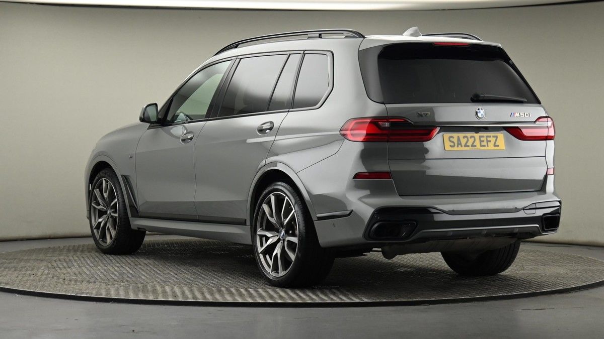 More views of BMW X7