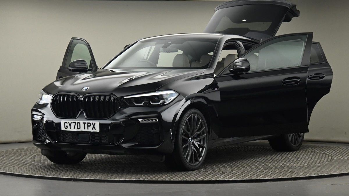 BMW X6 Image 28