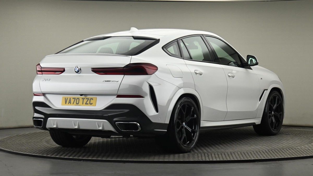 BMW X6 Image 26