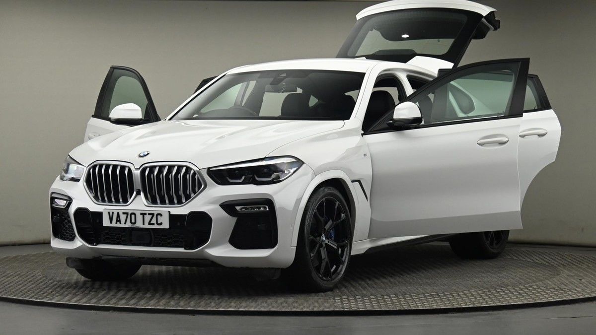 BMW X6 Image 28