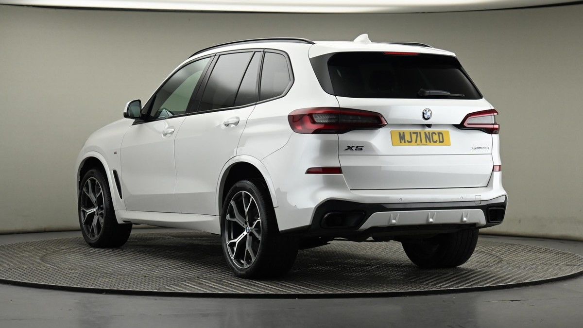 BMW X5 Image 24