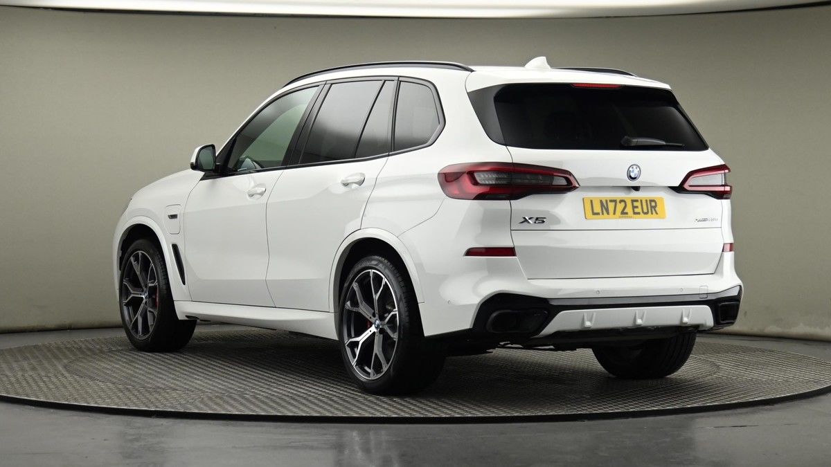 BMW X5 Image 24