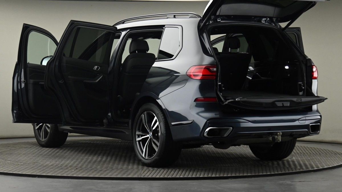 BMW X7 Image 29