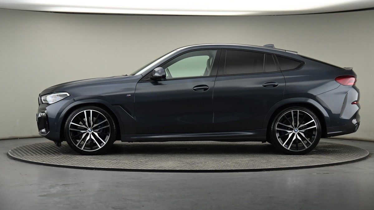 BMW X6 Image 22