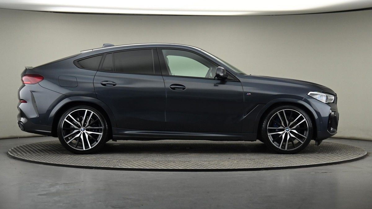 BMW X6 Image 26