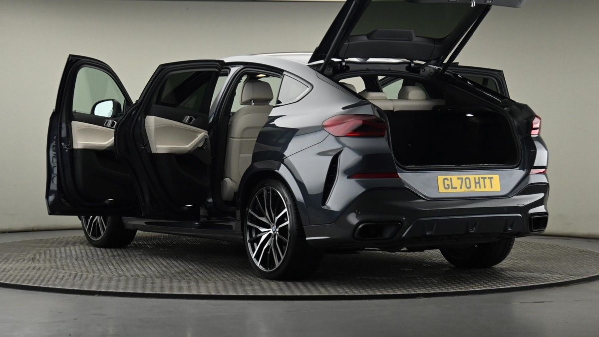 BMW X6 Image 28