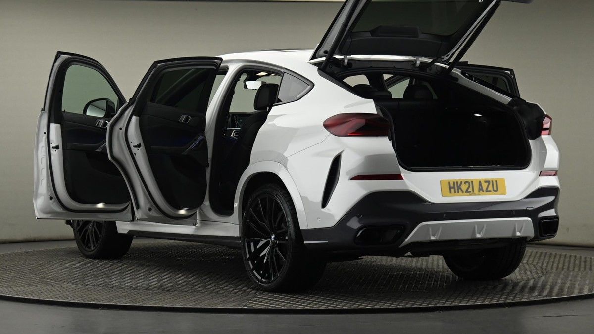 More views of BMW X6