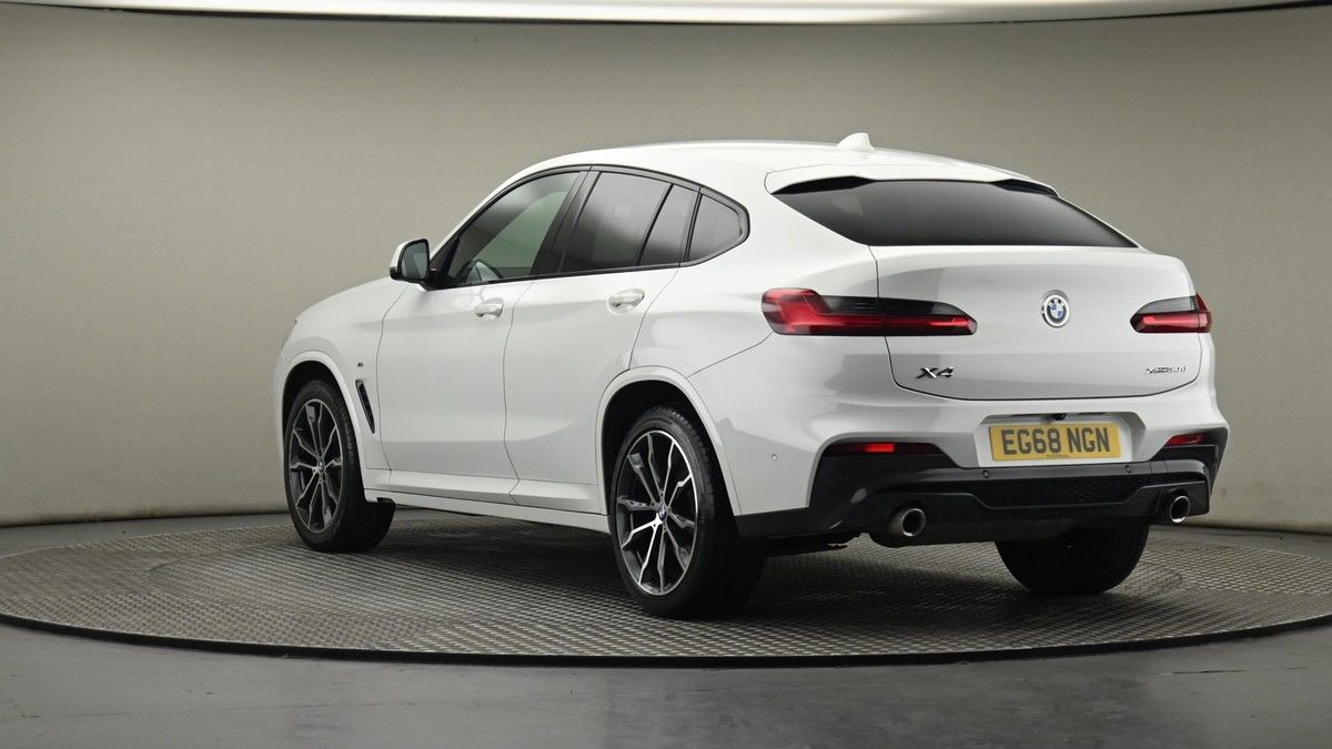 BMW X4 Image 24