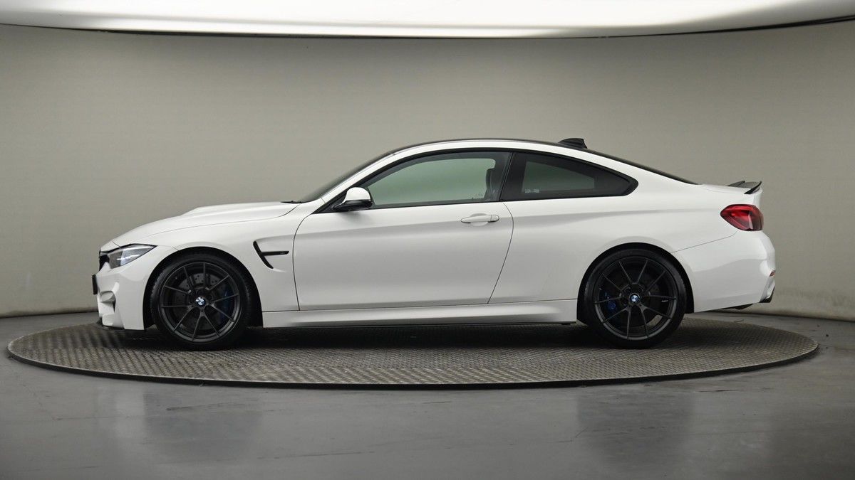 BMW M4 Image 23