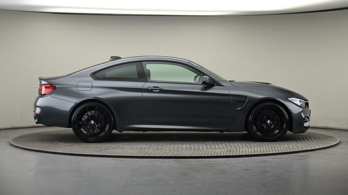 BMW M4 Image 27