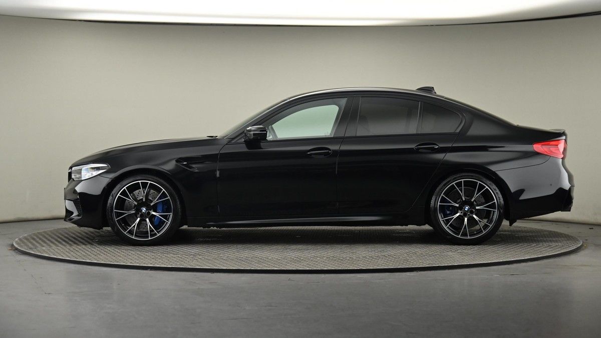 BMW M5 Image 23