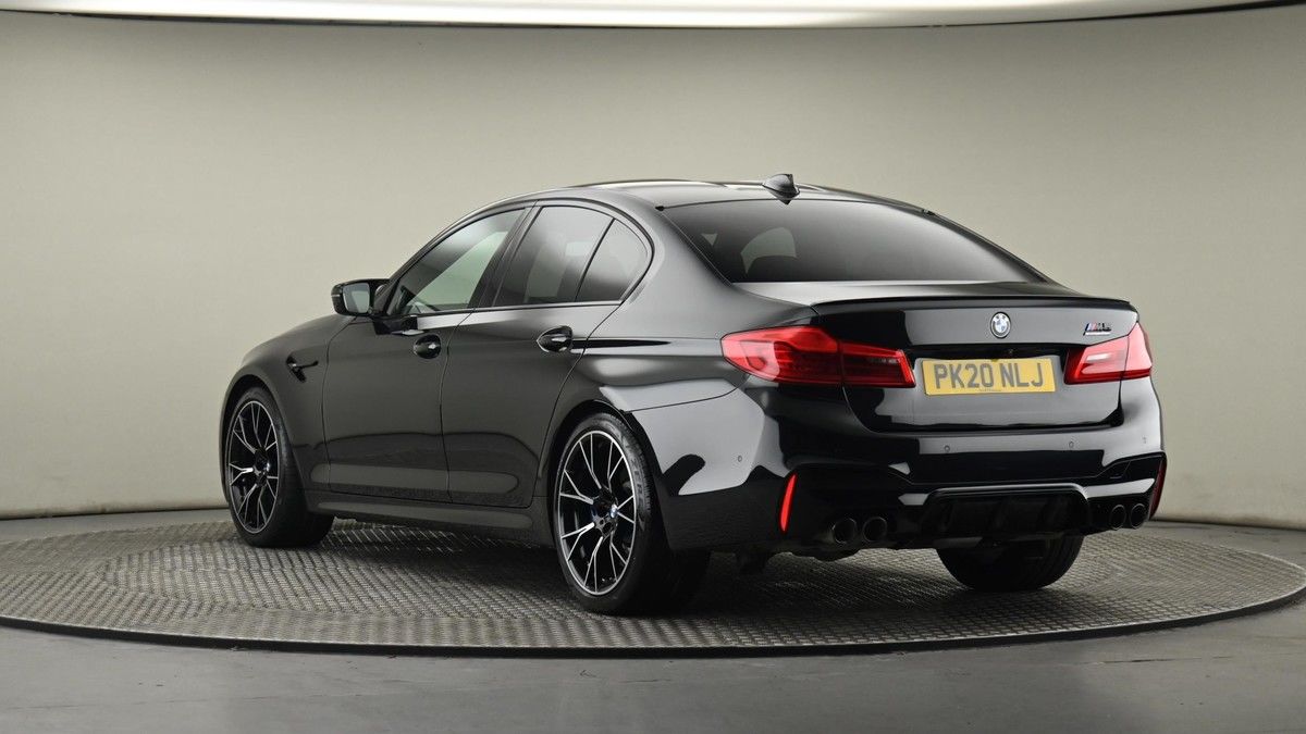 BMW M5 Image 24