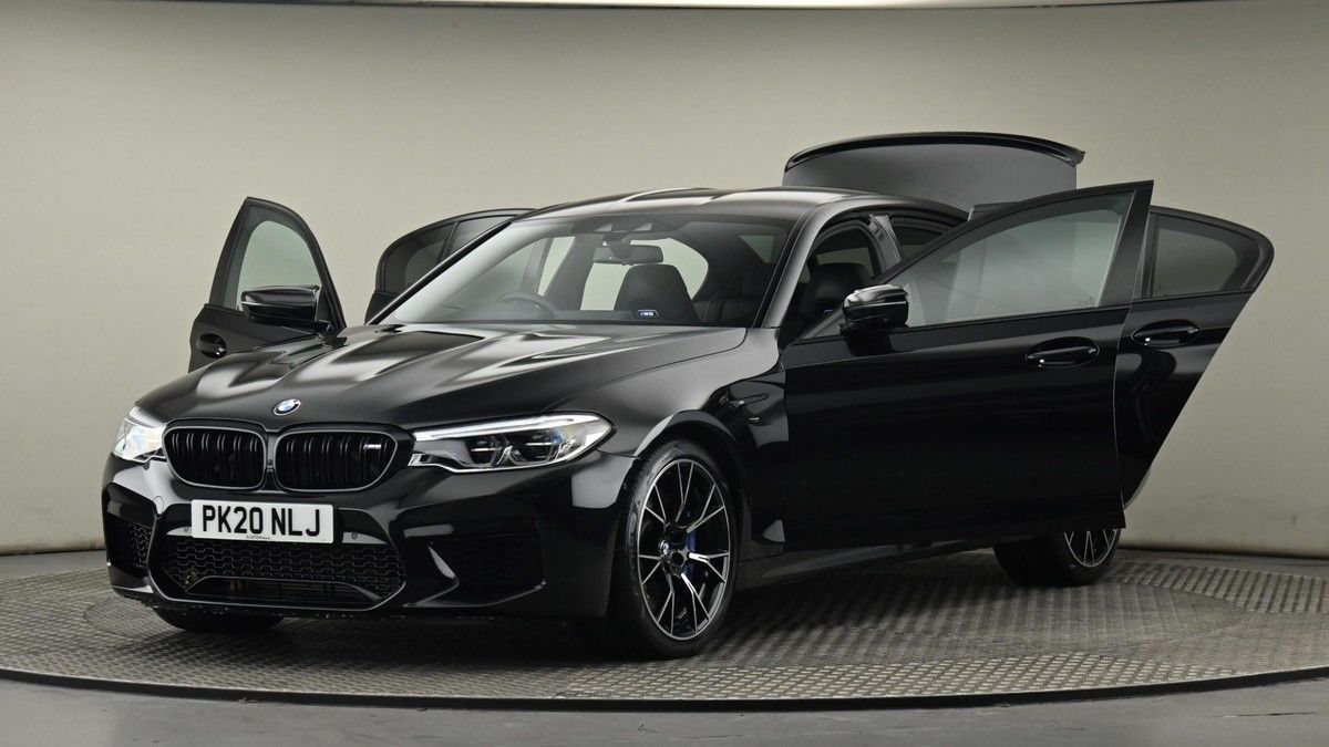 BMW M5 Image 28